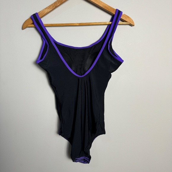 ROOTS Women's One Piece Swimsuit Purple/Black Size‎ 6 Bathing Suit Padded Cups - Picture 3 of 14